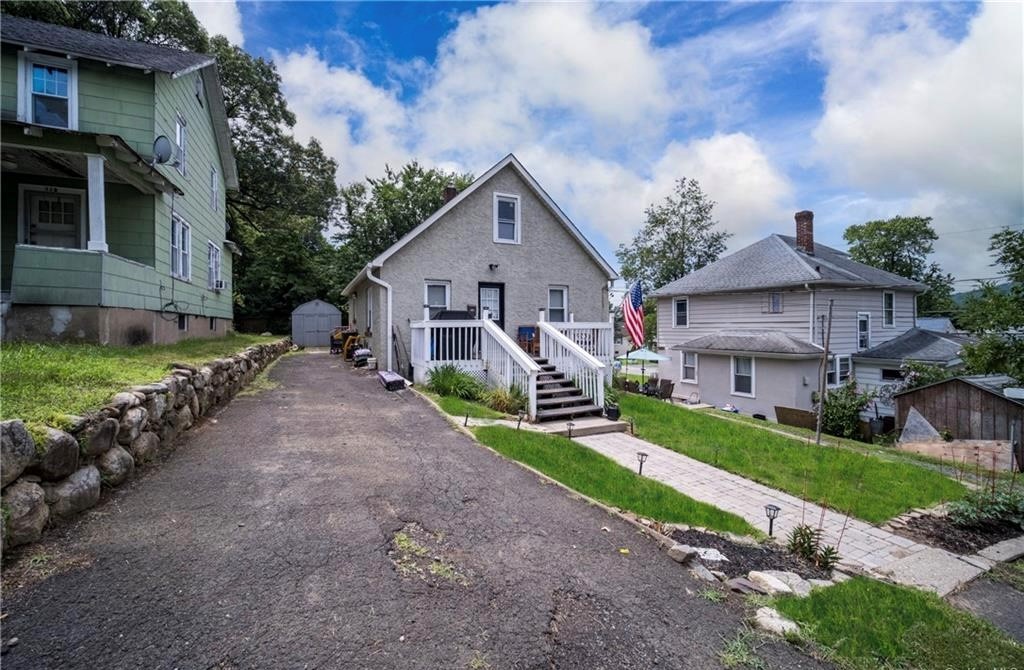 30 Highland Avenue, Suffern, NY 10901 Downstairs apt image 1