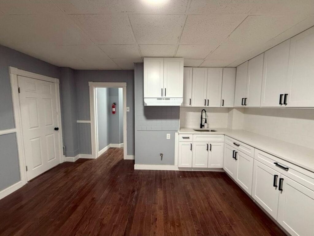 411 Elizabeth Ave Elizabeth, NJ 07206 APT 3 image 5