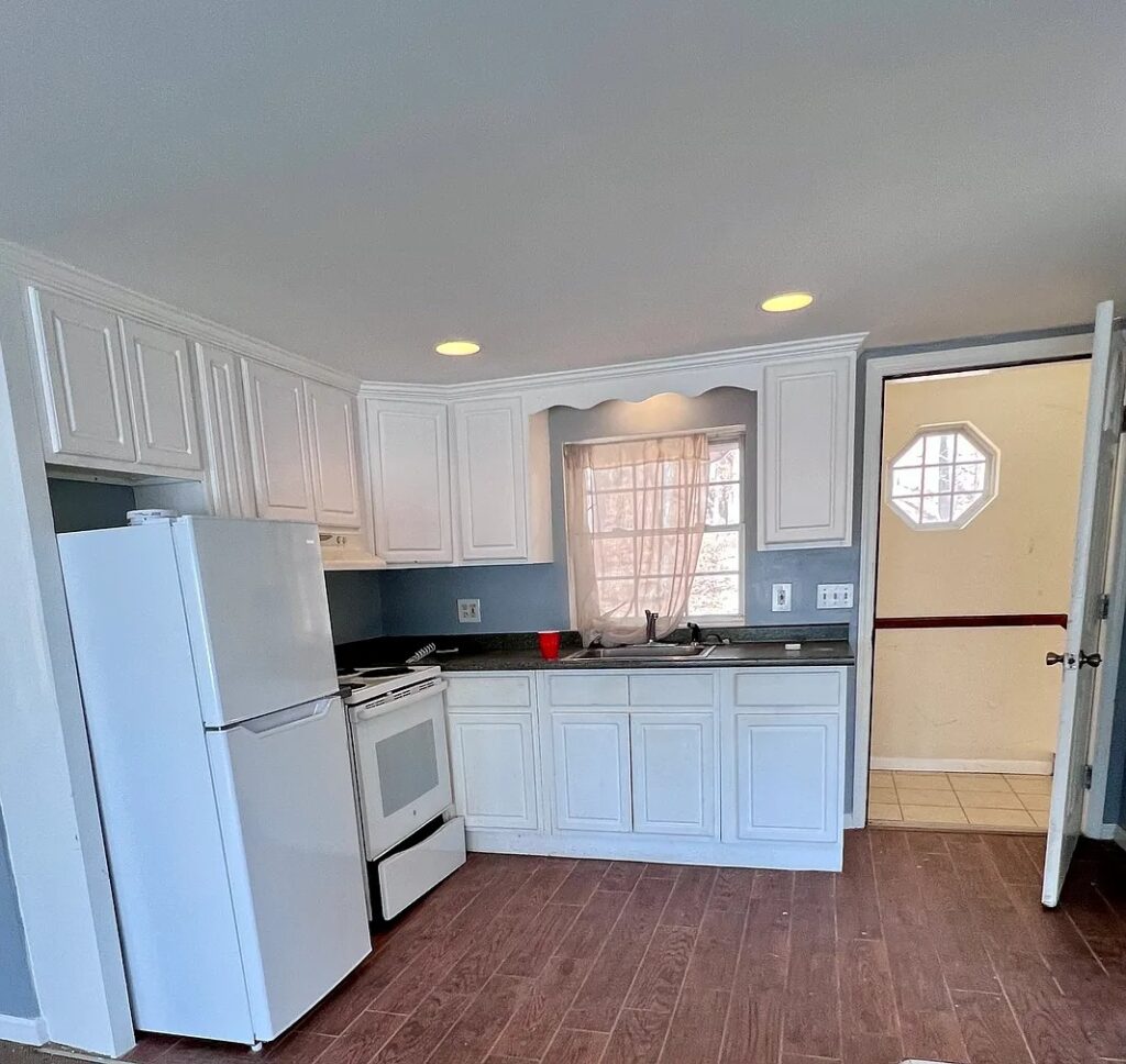 82 High St Monticello, NY 12701 Apt #1 – 1st flr-Walkin image 2