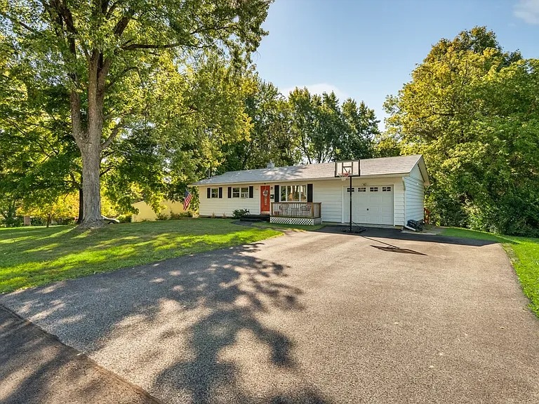 512 High St, Monroe, NY 10950 image 2