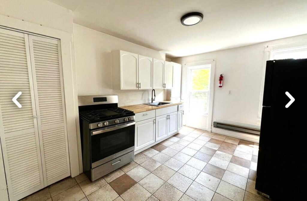 28 Monument St, Newburgh, NY 12550 Unit #3 image 2