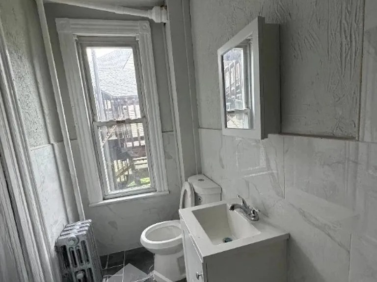 1116 Half Hampton Pl, Elizabeth, NJ 07201 Unit 1 image 3