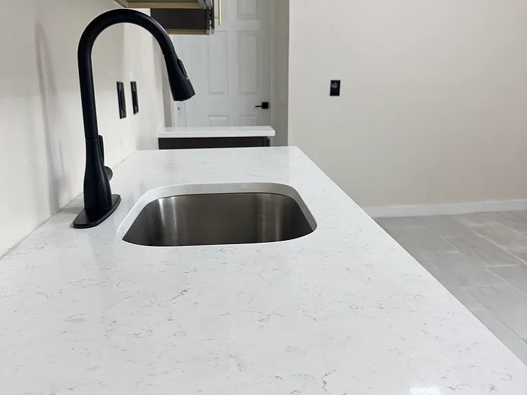 516 S 18th St Newark, NJ 07103 APT 3A image 2