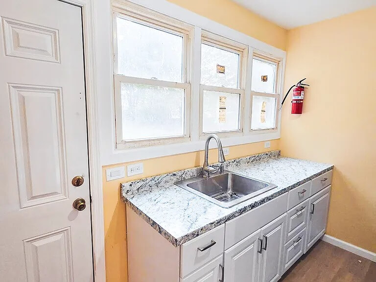 8 Cottage Street Ext Monticello, NY 12701 APT 1 image 3