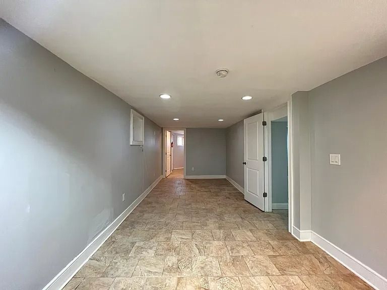 41 Randolph Ave Jersey City, NJ 07305 Basement apartment image 5