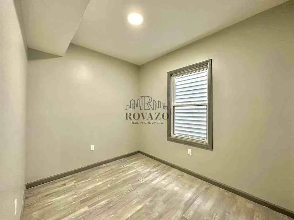 306 S 6th St, Newark, NJ 07103 Unit 3 image 4