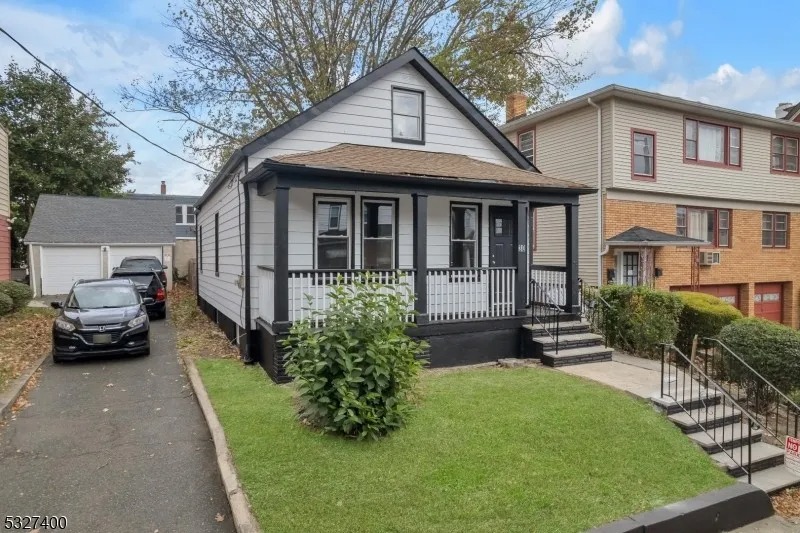 30 Allen St, Irvington, NJ 07111 Unit 1 – Private Apartment image 1