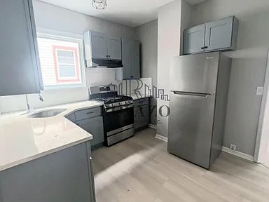 30 Allen St, Irvington, NJ 07111 Unit 1 – Private Apartment image 4