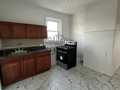 754 S 19th St, Newark, NJ 07103 Unit 3 image 2